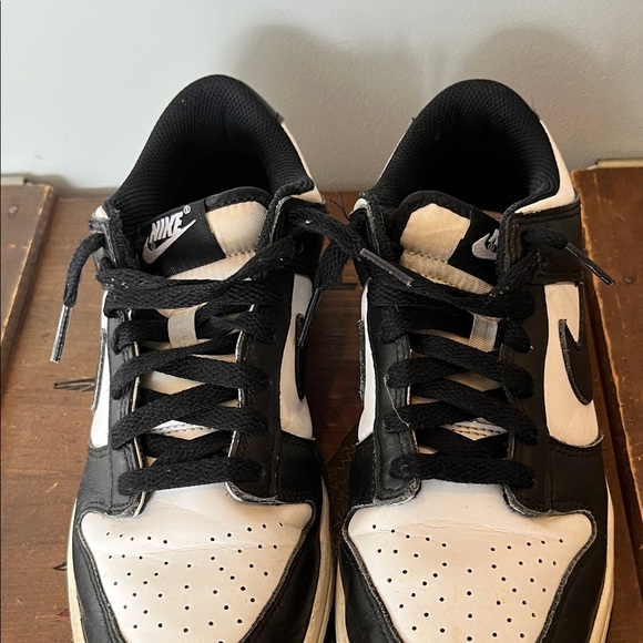 Nike Other - Kids Nike Panda Dunks Size 5